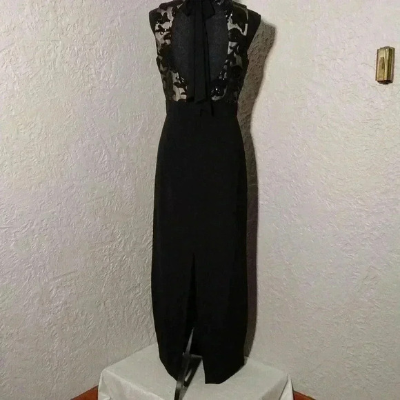 Vince camuto sequin crepe column Gown. - Picture 10 of 16